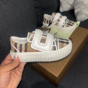 Burberry Kids Sneaker